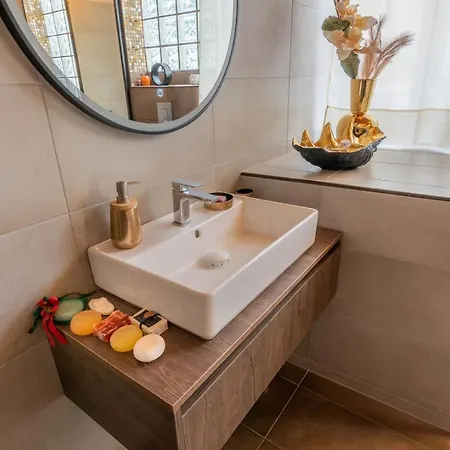 Villa George In Skiathos Troulos