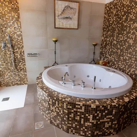 Villa George In Skiathos Troulos