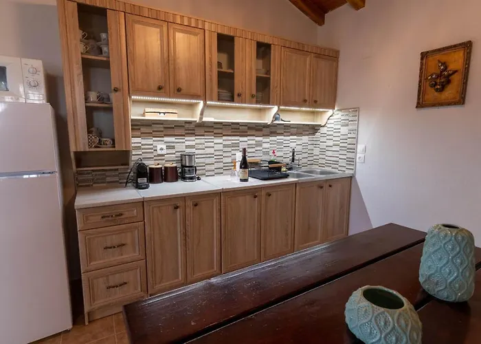 George In Skiathos * Troulos