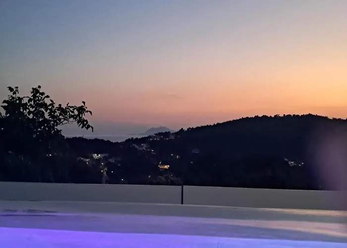 Villa George In Skiathos *
