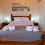 Βίλα George In Skiathos