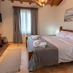 George In Skiathos Τρούλος